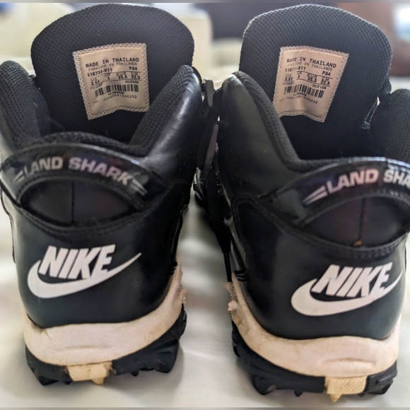 Nike Land Shark Youth Football Cleats - Picture 8 of 11